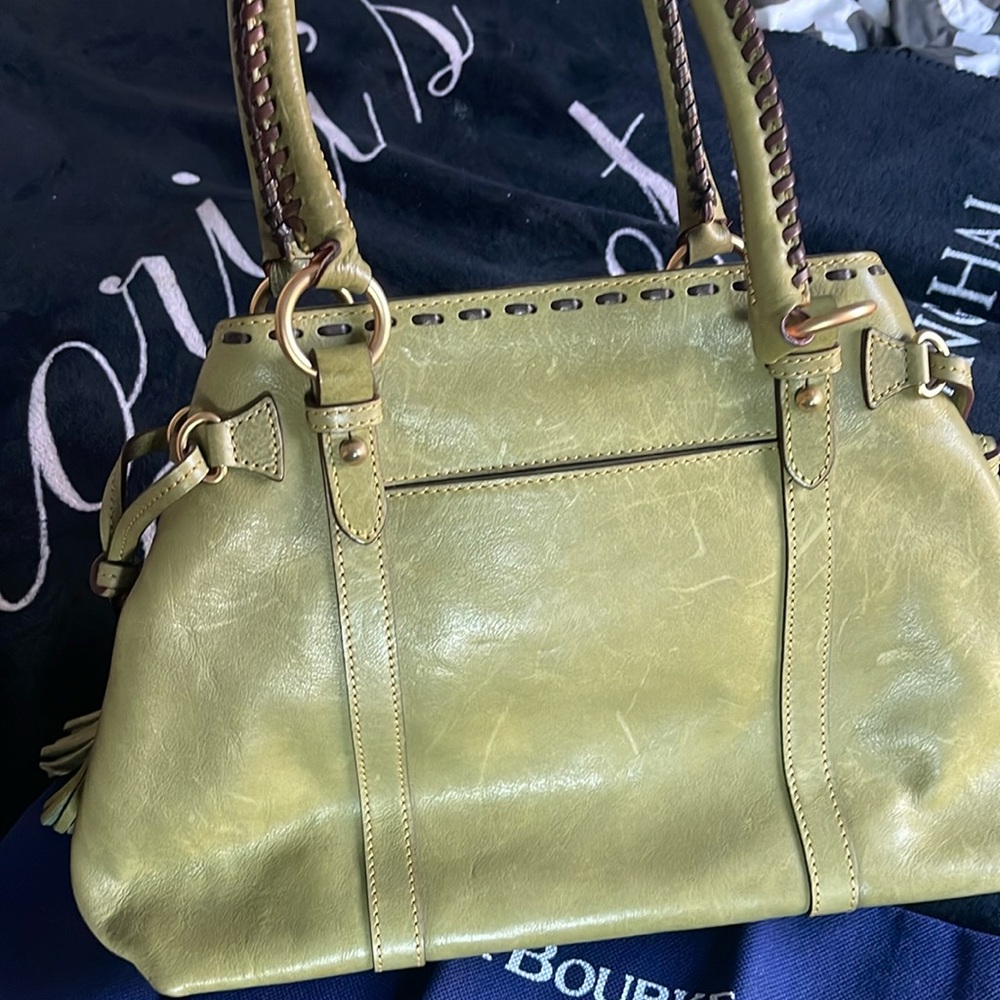 VIDEO- Unique Dooney & Bourke Medium Pocket Tassel Bag - Picture 4 of 8